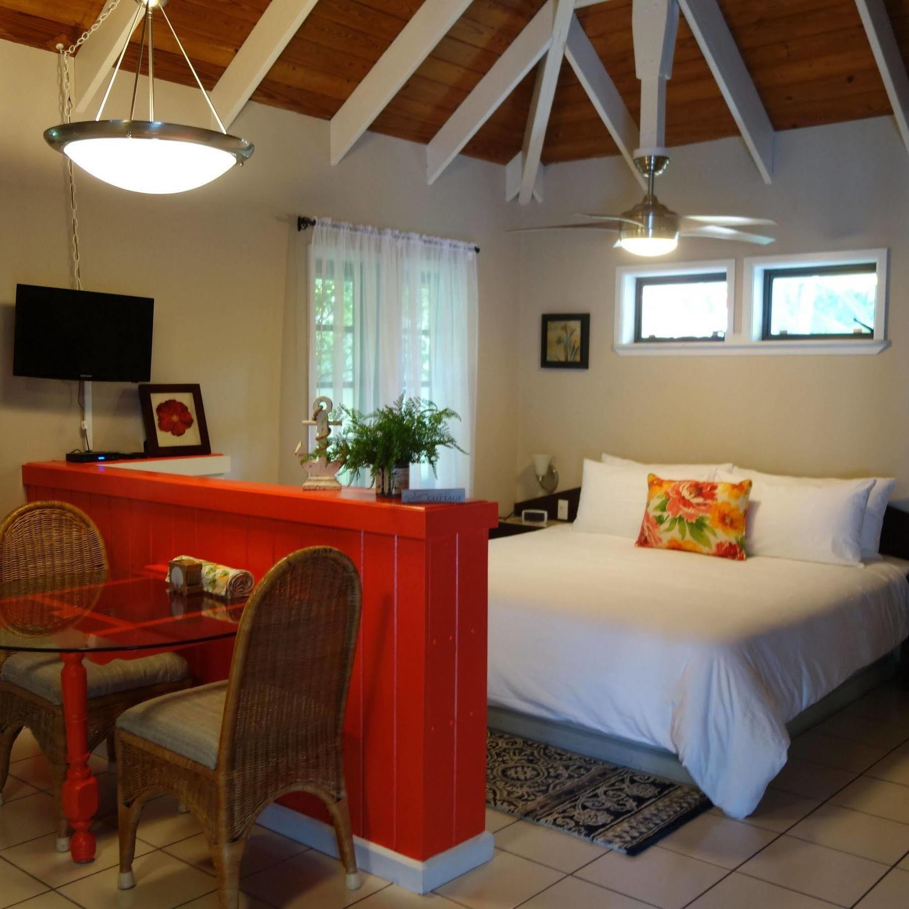 South Fleetwood Grace Bay Hotell Eksteriør bilde